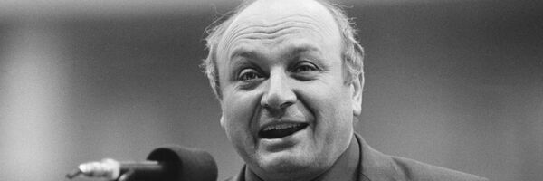 Писатель-сатирик и исполнитель собственных произведений Михаил Жванецкий - Sputnik Беларусь