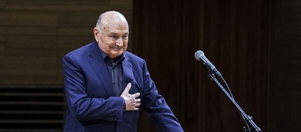 Народный артист РФ, писатель-сатирик Михаил Жванецкий на авторском вечере Народный артист РФ, писатель-сатирик Михаил Жванецкий на авторском вечере - Sputnik Беларусь