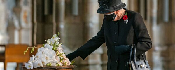 Королева Елизавета во время церемонии в Вестминстерском аббатстве в Лондоне - Sputnik Беларусь