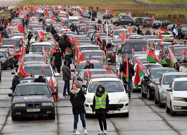 Участники автопробега в поддержку Лукашенко - Sputnik Беларусь