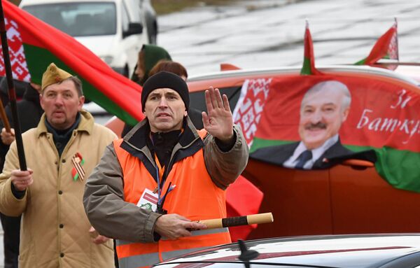 Автопробег в поддержку президента Лукашенко в Минске - Sputnik Беларусь