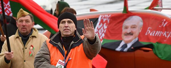 Автопробег в поддержку президента Лукашенко в Минске - Sputnik Беларусь