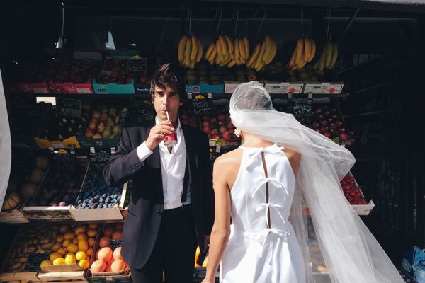 Снимок испанского фотографа Карлоса Альберто Пейшоту Феррейра, ставший финалистом в категории COUPLE PORTRAIT в конкурсе 2020 International Wedding Photographer of the Year  - Sputnik Беларусь