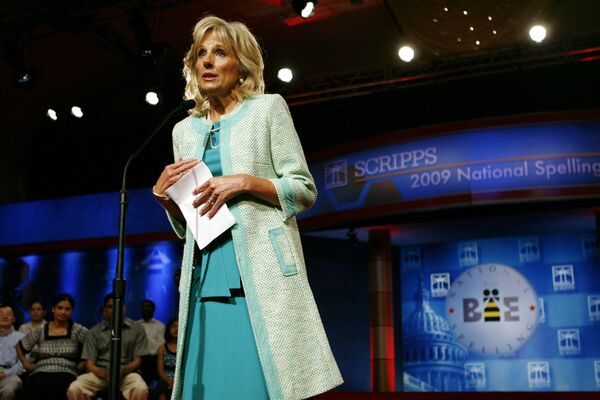 Жена вице-президента США Джилл Байден на открытии финала конкурса Scripps National Spelling Bee в Вашингтоне, 2009 год - Sputnik Беларусь