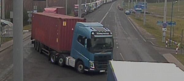 Очередь из фур в пункте пропуска Бенякони - Sputnik Беларусь