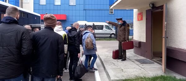 Осенний призыв в военкомате - Sputnik Беларусь