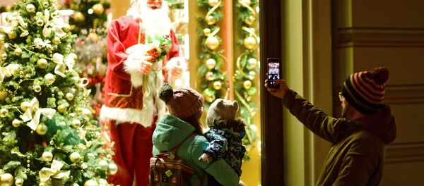 Новогоднее оформление Никольской улицы - Sputnik Беларусь