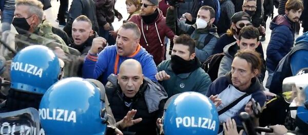 Пратэсты супраць пандэміі: як свет спраўляецца з новай хваляй - відэа Пратэсты супраць пандэміі: як свет спраўляецца з новай хваляй - відэа - Sputnik Беларусь