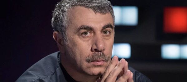 Педыятр, тэлевядучы Яўген Камароўскі Педыятр, тэлевядучы Яўген Камароўскі - Sputnik Беларусь