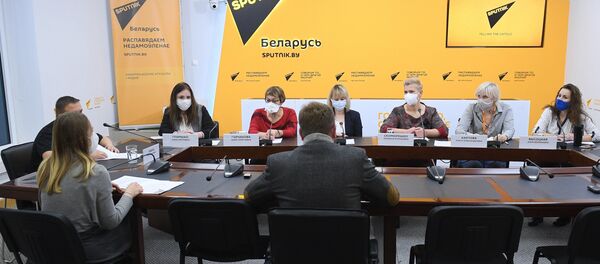 Как разрабатывался проект закона о волонтерской деятельности – круглый стол - Sputnik Беларусь