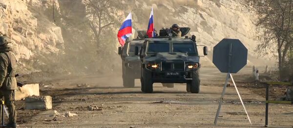 Расійскія міратворцы размініруюць участкі дарог у Карабаху - відэа Расійскія міратворцы размініруюць участкі дарог у Карабаху - відэа - Sputnik Беларусь