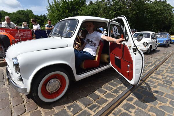 Легендарный советский автомобиль Запорожец отмечает 60-летие. - Sputnik Беларусь