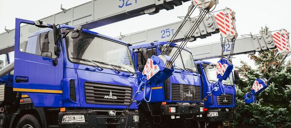 Новые автокраны, построенные на МАЗе - Sputnik Беларусь