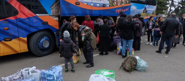 Возвращение беженцев в Нагорный Карабах - Sputnik Беларусь