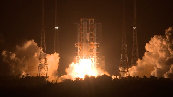 Успешный запуск: Китай отправил беспилотный аппарат на Луну – видео - Sputnik Беларусь