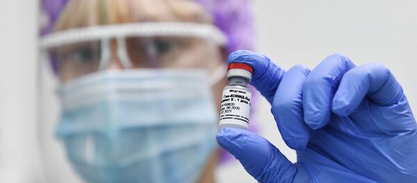 Ампула с вакциной Гам-Ковид-Вак от коронавируса - Sputnik Беларусь