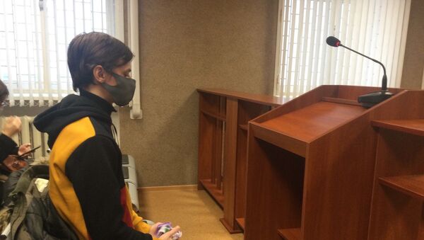 В Минске судят студента иняза, который оскорбил командира ОМОНа - Sputnik Беларусь