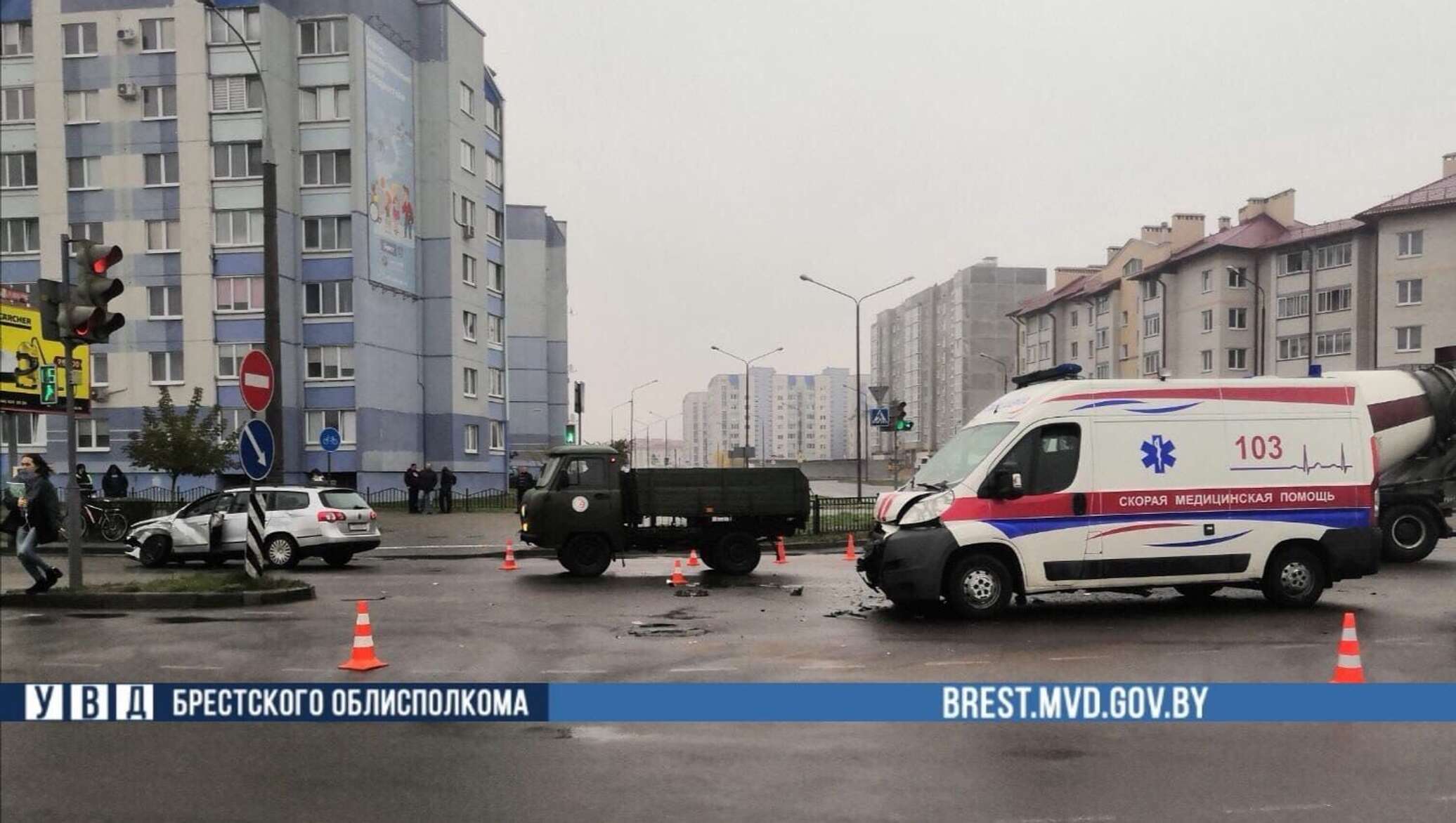 Машина скорой помощи попала в ДТП, врач и водитель – в больнице -  25.11.2020, Sputnik Беларусь