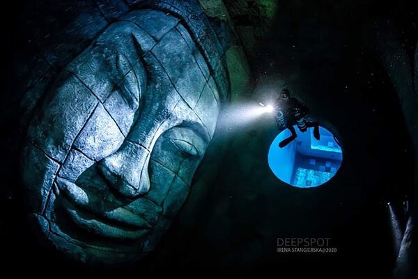 Храм Майя в самом глубоком бассейне в мире Deepspot в Польше  - Sputnik Беларусь