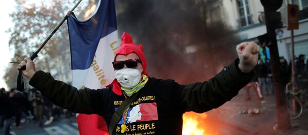 Акция протеста в Париже - Sputnik Беларусь