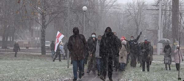 Марш соседей - минчане снова испытали формат локального протеста - Sputnik Беларусь