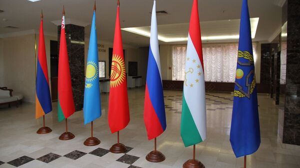 Флаги ОДКБ и стран участниц договора - Sputnik Беларусь