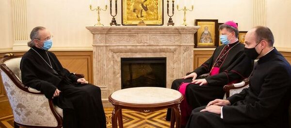Предстоятель Белорусской православной церкви митрополит Вениамин и Апостольский нунций Анте Йозич встретились в Минске - Sputnik Беларусь