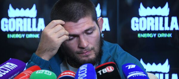 Российский чемпион UFC в лёгком весе Хабиб Нурмагомедов Российский чемпион UFC в лёгком весе Хабиб Нурмагомедов - Sputnik Беларусь