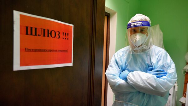 Студент БГМУ Максим Сидорович, работающий в больнице в период коронавируса - Sputnik Беларусь