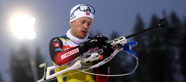 Норвежский биатлонист Тарьей Бё Норвежский биатлонист Тарьей Бё - Sputnik Беларусь