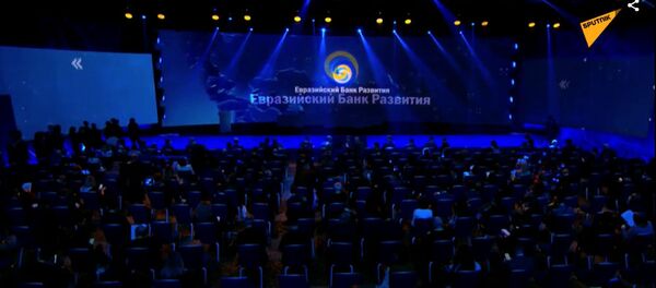Скразныя інтэграцыйныя праекты на Першым Еўразійскім кангрэсе Скразныя інтэграцыйныя праекты на Першым Еўразійскім кангрэсе - Sputnik Беларусь