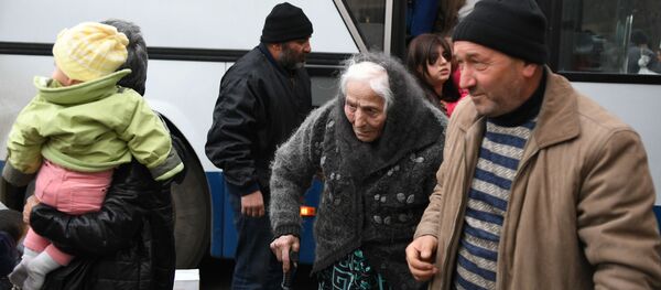 Возвращение беженцев в Карабах - Sputnik Беларусь