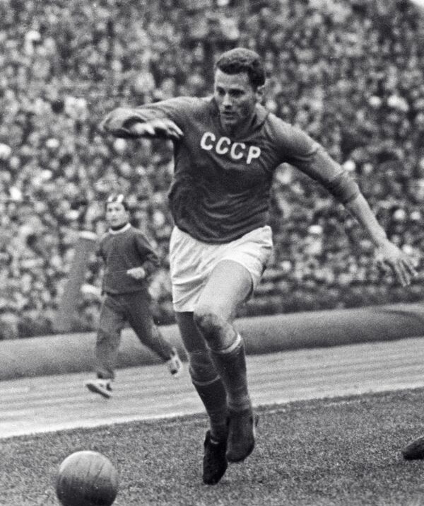 Умер советский футболист Виктор Понедельник - Sputnik Беларусь
