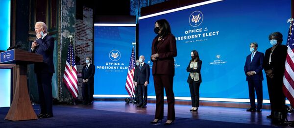 Джо Байден и кандидаты в его команду, слева направо: Энтони Блинкен, Джейк Салливан, Алехандро Майоркас, Камала Харрис, Эврил Хэйнс, Джон Керри, Линда Томас-Гарнфилд Джо Байден и кандидаты в его команду, слева направо: Энтони Блинкен, Джейк Салливан, Алехандро Майоркас, Камала Харрис, Эврил Хэйнс, Джон Керри, Линда Томас-Гарнфилд - Sputnik Беларусь