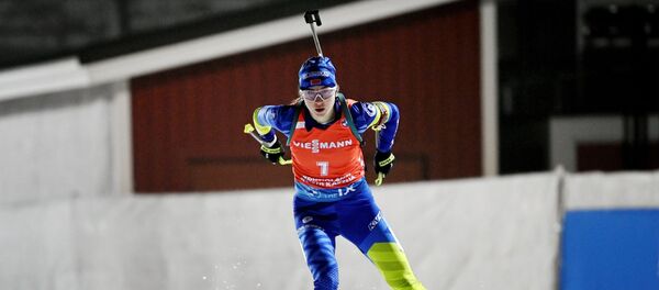 Биатлонистка Динара Алимбекова во время гонки преследования в финском Контиолахти - Sputnik Беларусь