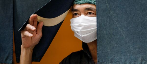 Повар в японском ресторане, архивное фото - Sputnik Беларусь