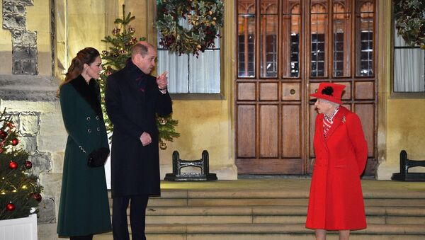 Королева Великобритании Елизавета II, принц Уильям с супругой Кейт Миддлтон - Sputnik Беларусь