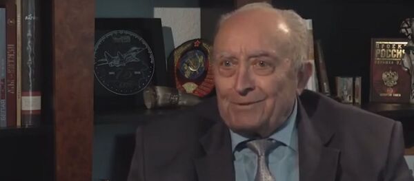 От инженера до большого политика: чем запомнился Вячеслав Кебич - видео От инженера до большого политика: чем запомнился Вячеслав Кебич - видео - Sputnik Беларусь