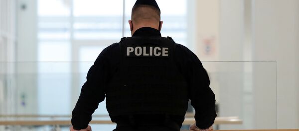 Французский полицейский, архивное фото - Sputnik Беларусь