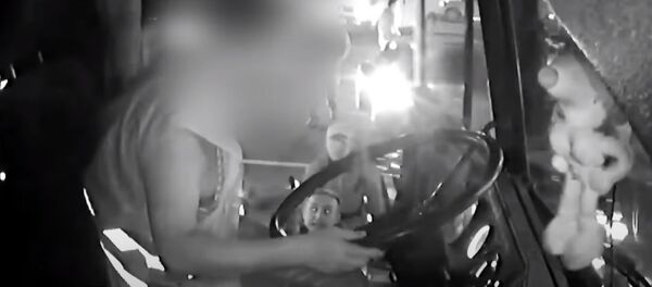 СК ищет подозреваемого в массовых беспорядках - видео - Sputnik Беларусь