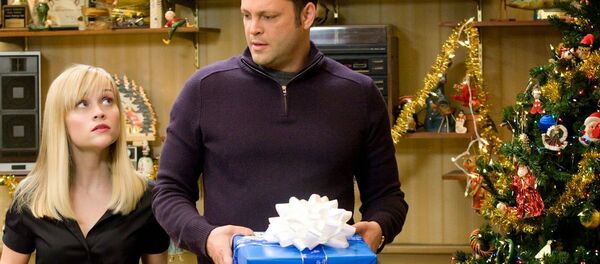  Винс Вон и Риз Уизерспун в фильме Четыре рождества - Sputnik Беларусь