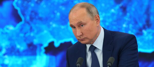 Прэзідэнт РФ Уладзімір Пуцін на вялікай штогадовай прэс-канферэнцыі ў рэжыме відэаканферэнцыі - Sputnik Беларусь