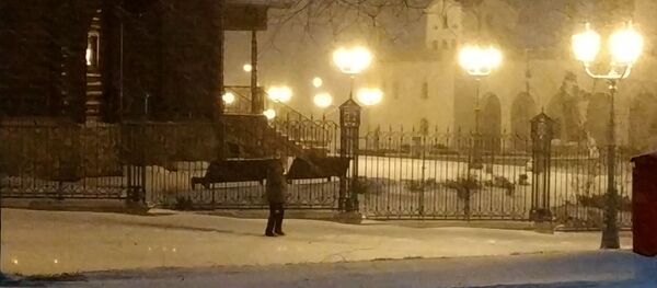 Прачнуліся - а на вуліцы гурбы? Глядзіце, што было ўначы - Sputnik Беларусь