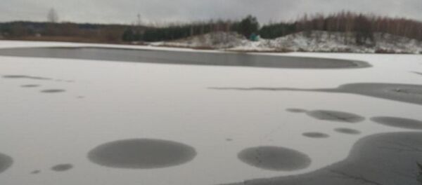 Рыбак провалился под лед в Копыльском районе - Sputnik Беларусь