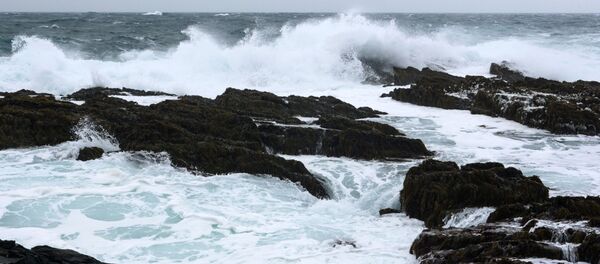 Волны на побережье Баренцева моря  - Sputnik Беларусь