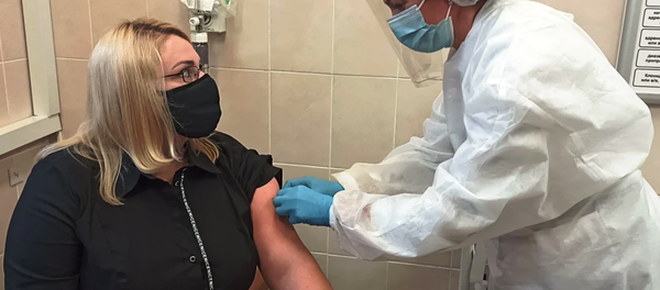 Массовая вакцинация против коронавирусной инфекции COVID-19 началась в Беларуси - Sputnik Беларусь