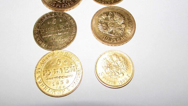 Литовская таможня задержала партию контрабандных золотых монет - Sputnik Беларусь