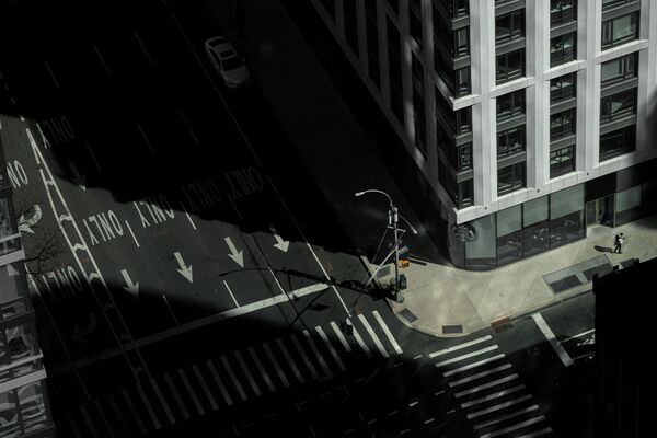 Пустая вуліца ў раёне Манхэтэна падчас ўспышкі каронавіруснай хваробы (COVID-19) у Нью-Йорку - Sputnik Беларусь