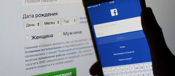 Экран с открытым Facebook - Sputnik Беларусь