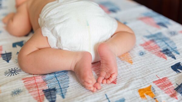 Новорожденный ребенок, архивное фото - Sputnik Беларусь